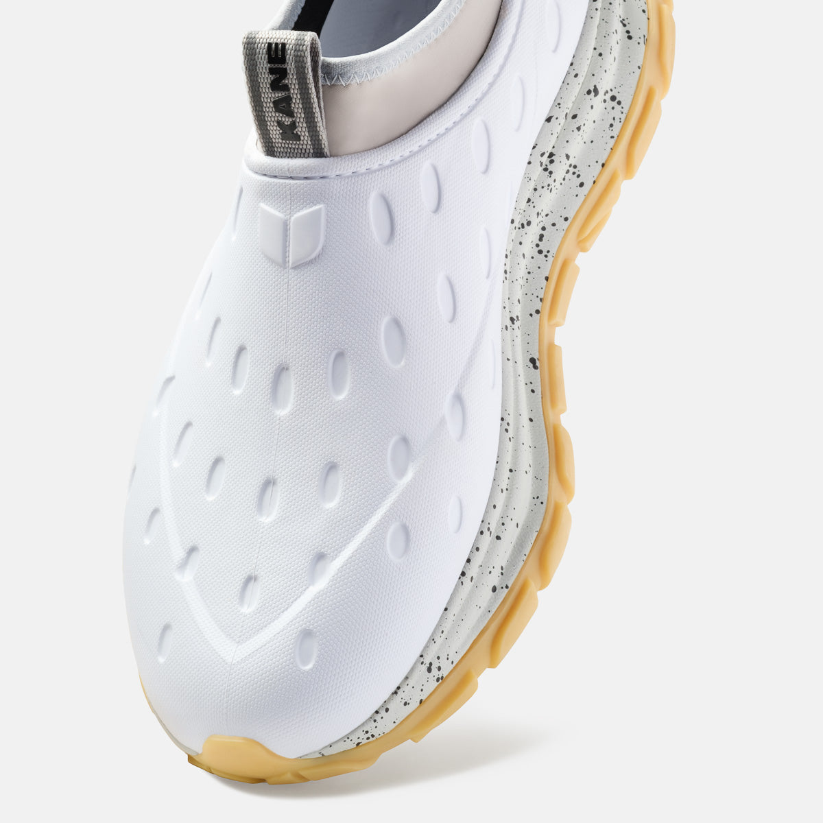 Revive AC - White / Gum - Image 4